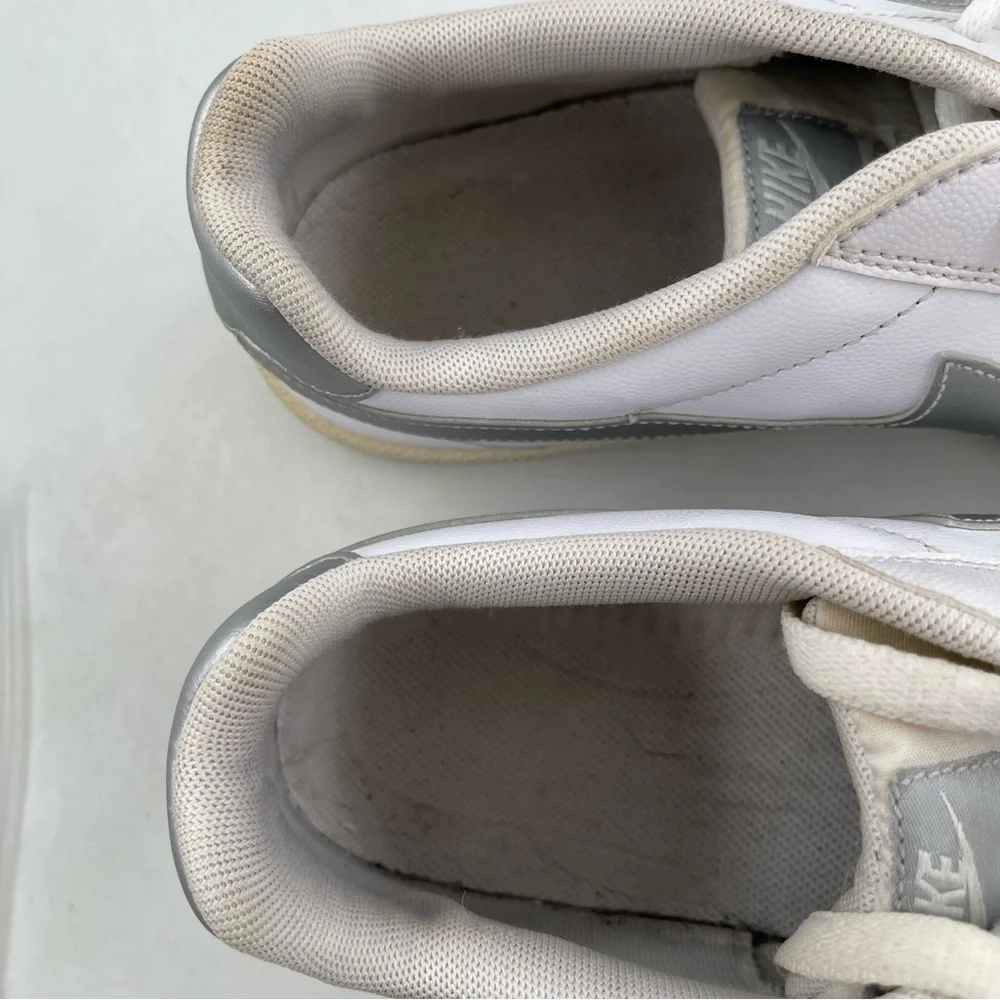 Nike Women’s Court Majestic White Grey Lace Up Low Top Running Shoes - Size 10
